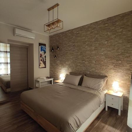 Tizzy Apartment & Rooms Bari Extérieur photo