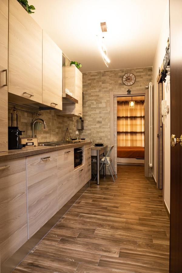 Tizzy Apartment & Rooms Bari Extérieur photo