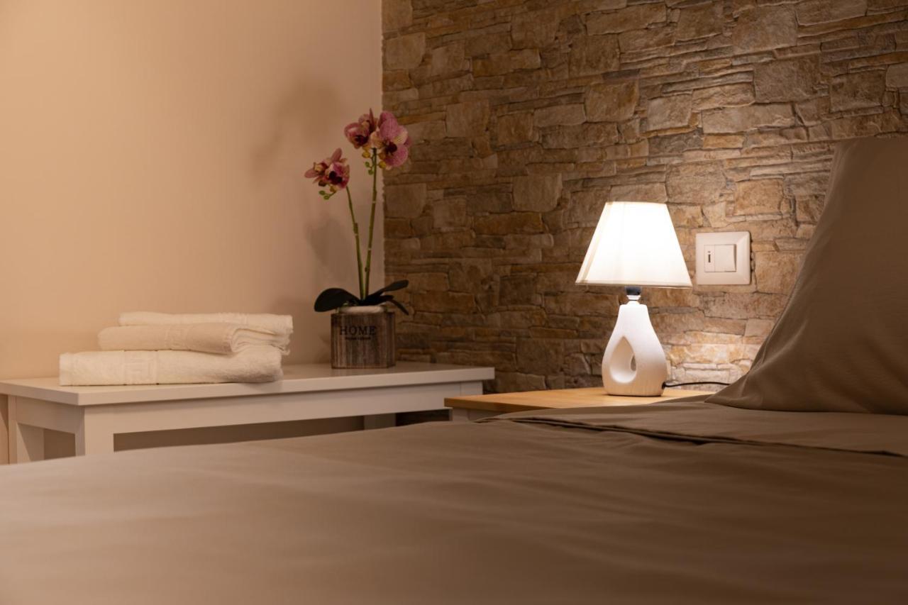 Tizzy Apartment & Rooms Bari Extérieur photo