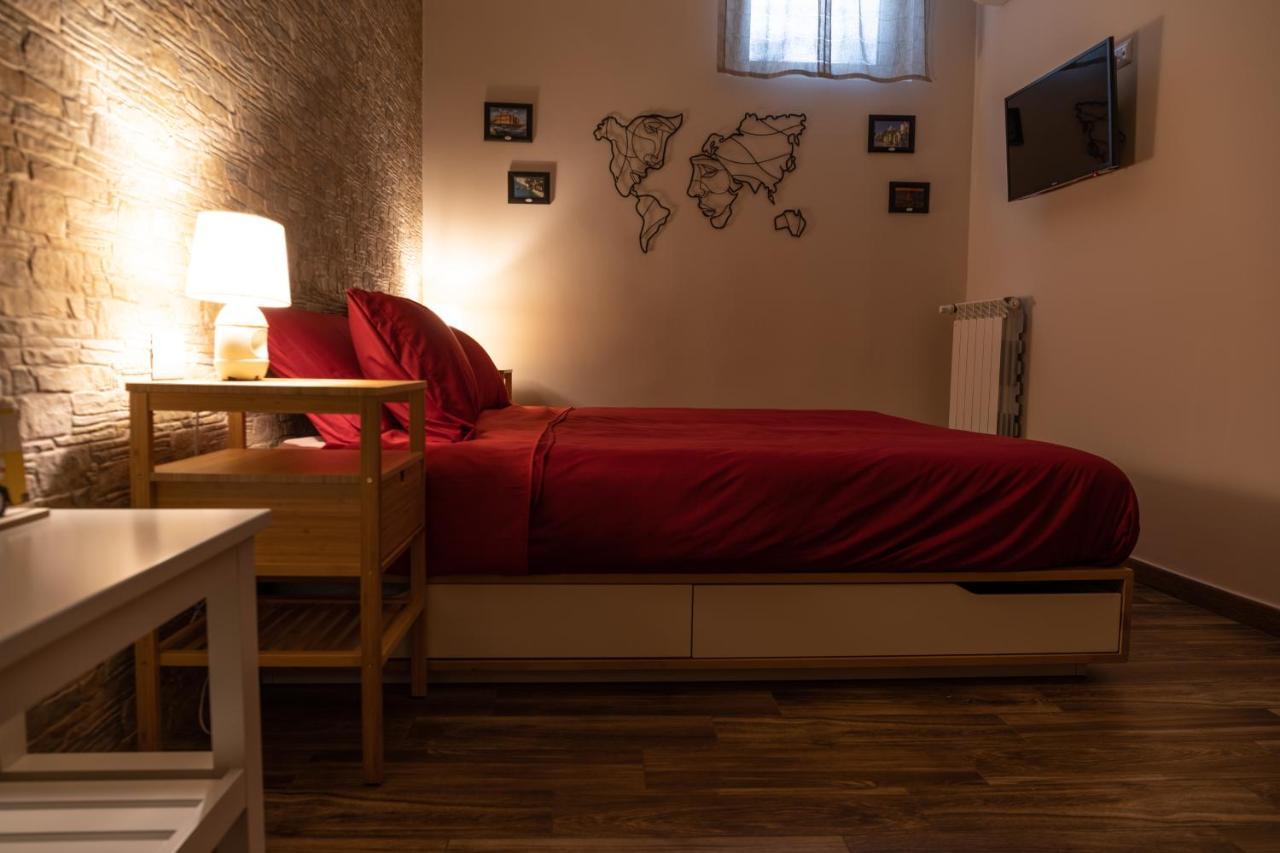 Tizzy Apartment & Rooms Bari Extérieur photo