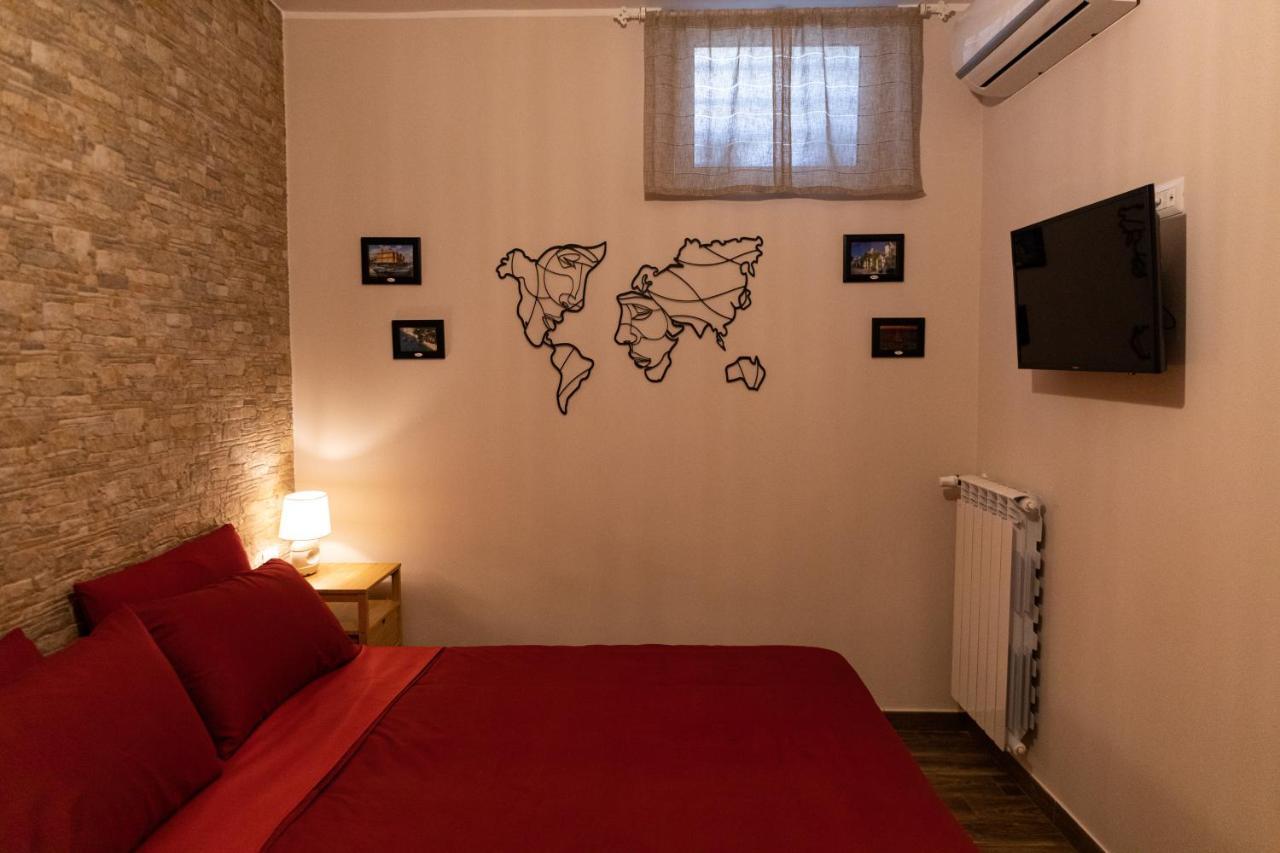 Tizzy Apartment & Rooms Bari Extérieur photo