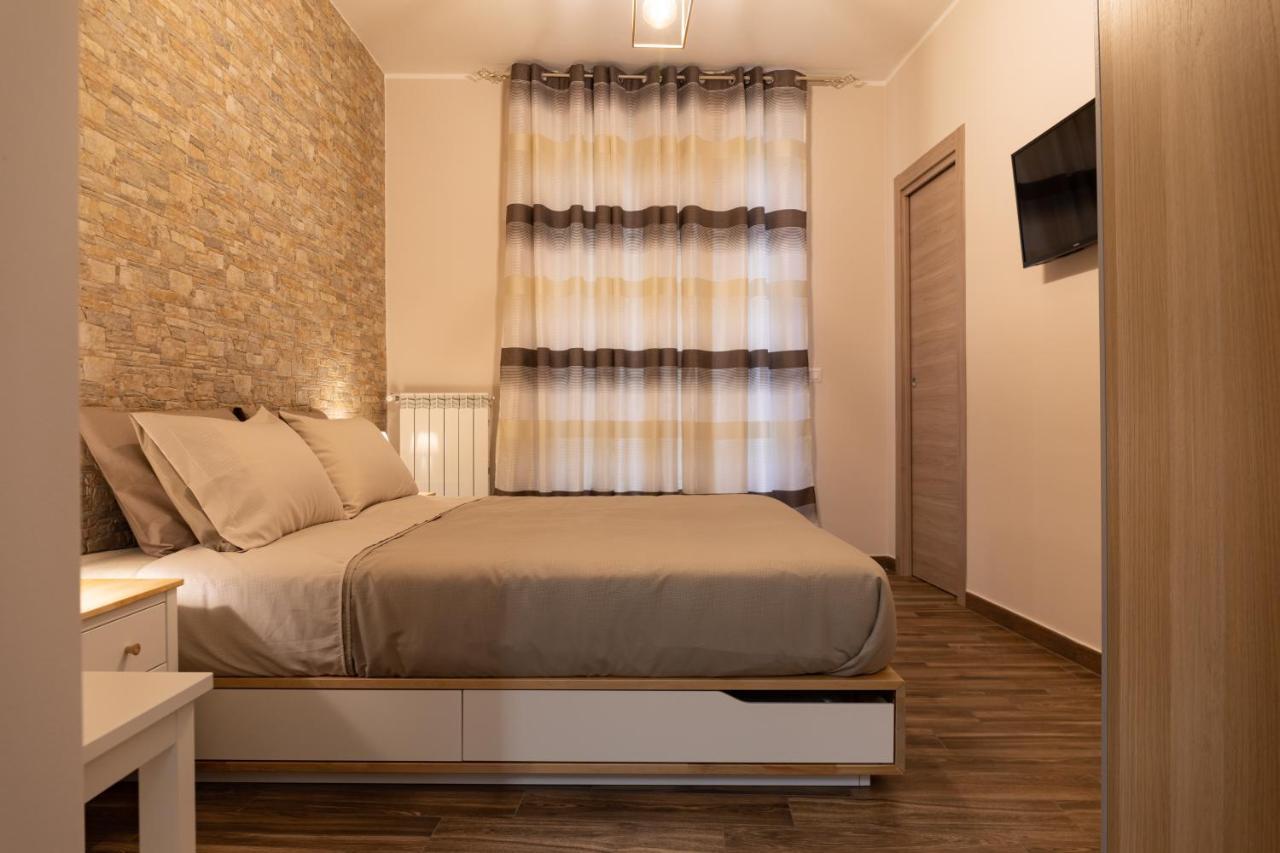 Tizzy Apartment & Rooms Bari Extérieur photo